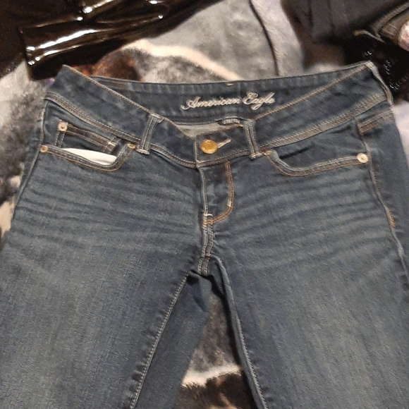 Ladies American eagle stretch fit jeans - Picture 2 of 4